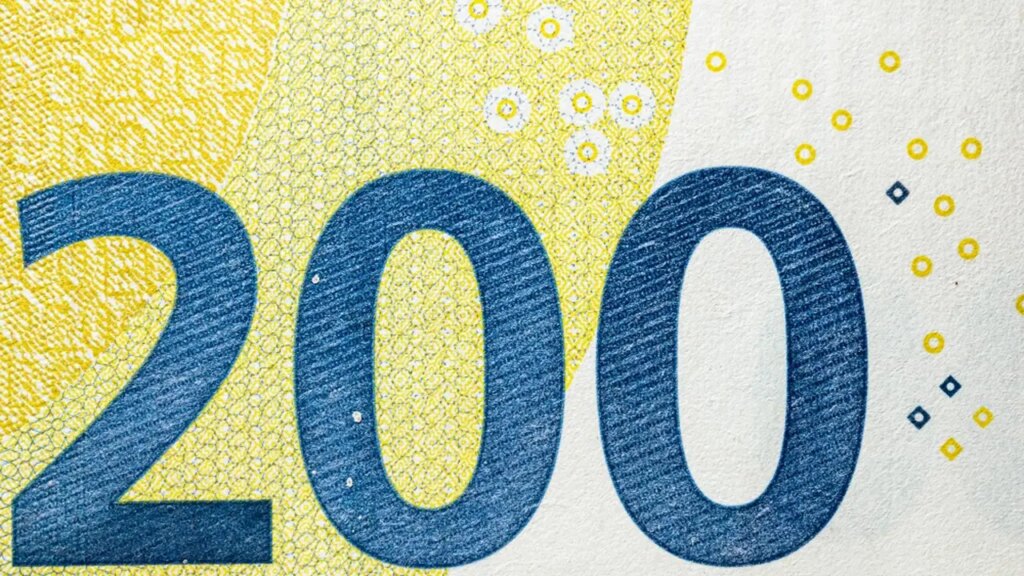 Addio a queste tre banconote: ecco quali