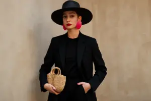 Come rendere originale un total look nero? Idee meno note che funzionano davvero